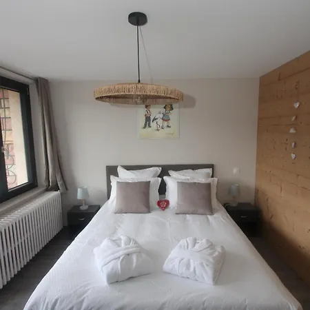 Casa vacanze Maison L'impasse, Exterieur, Cheminee Et Piscine Chauffee L'ete