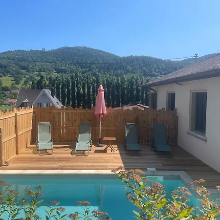 Maison L'impasse, Exterieur, Cheminee Et Piscine Chauffee L'ete Holiday home *